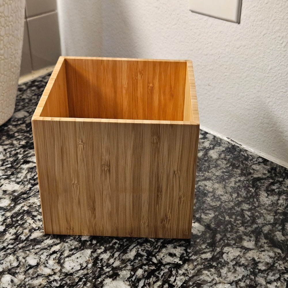 Teleflora Wooden Bamboo Storage Square Box‎